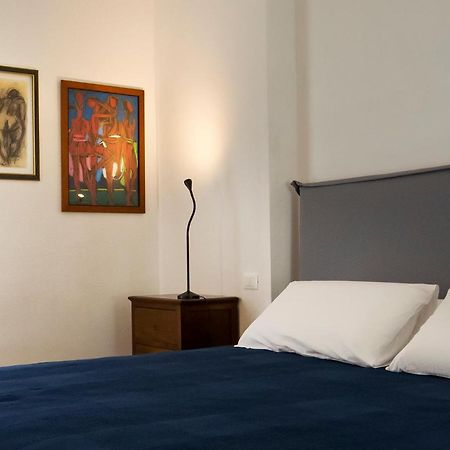 Bric A Brac Eclectic Rooms Uggiano La Chiesa Bagian luar foto